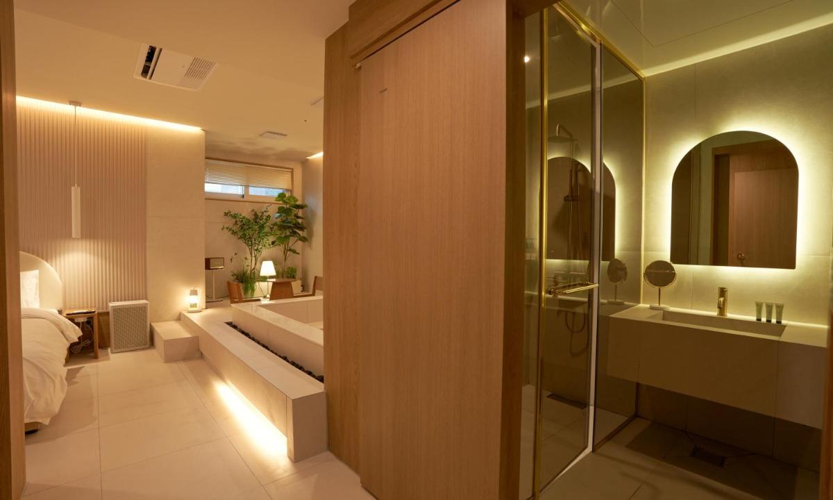 Brown Dot Hotel Gunsan Terminal Branch - Hizvo