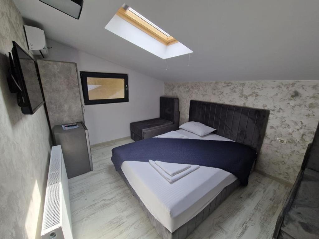 Neversea Black Sea - Housity