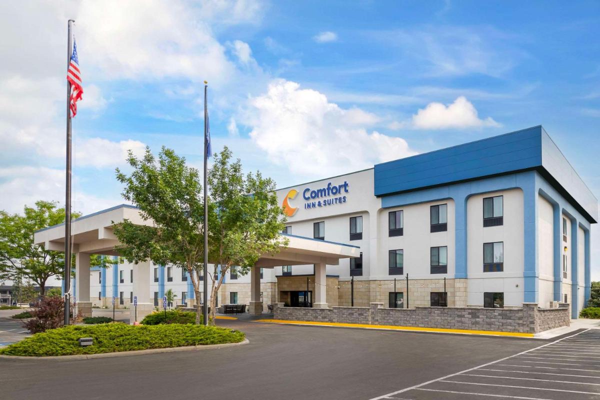 Comfort Inn & Suites Rapid City near Mt Rushmore - Housity