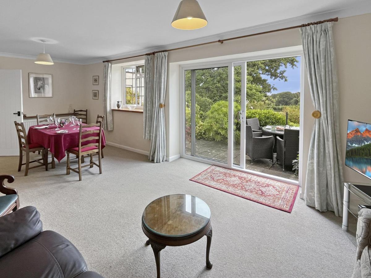 Garden View Apartment - Housity