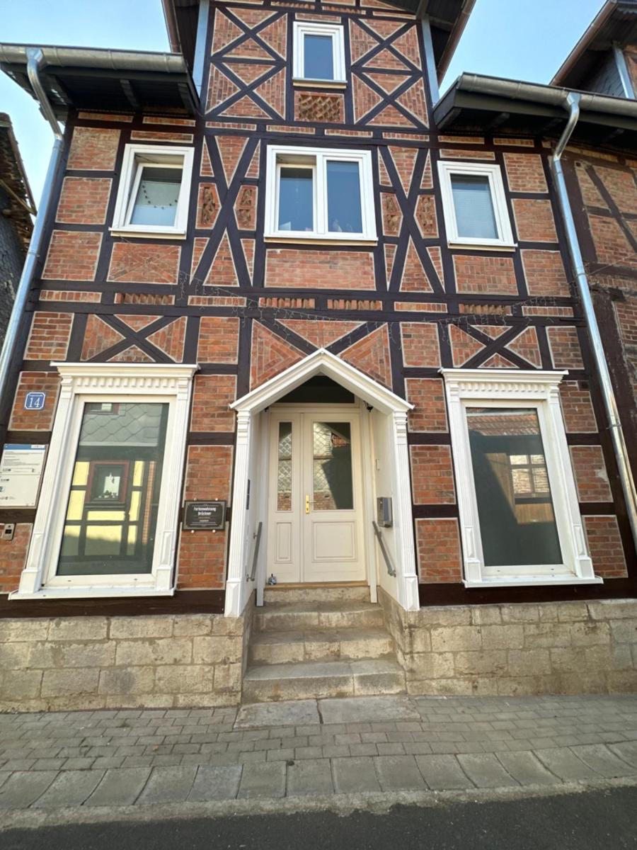 Schöne kleine Einraumwohnung mit Küche und Kamin in Holzthaleben - Housity
