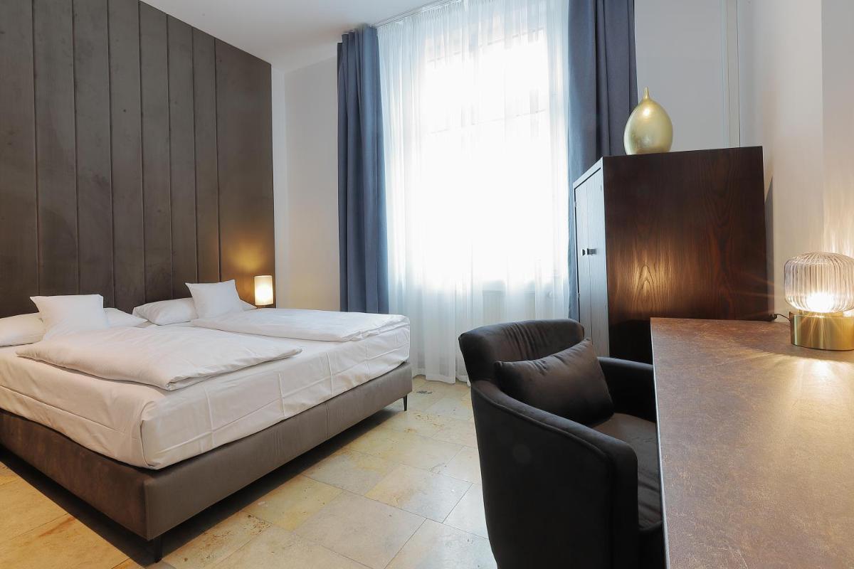 DEVIN Art Hotel - Housity