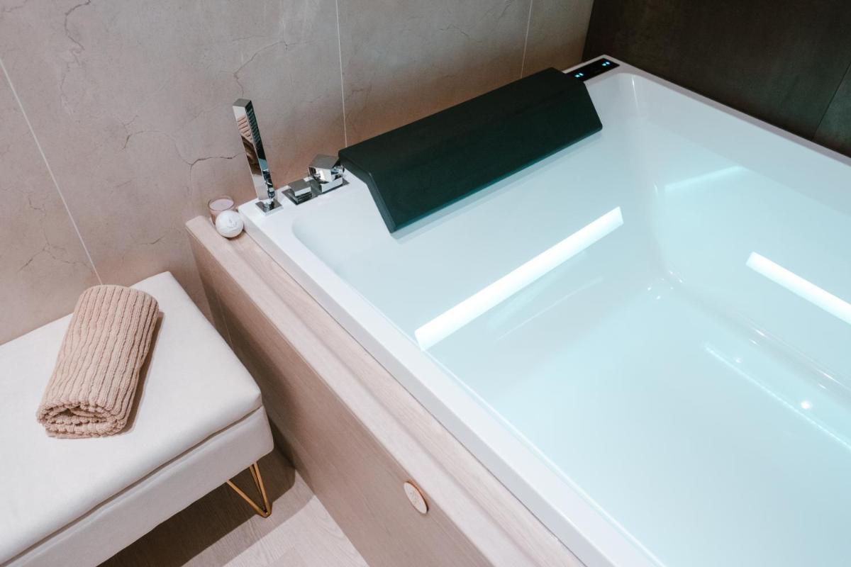 18zero2 luxury rooms - Housity