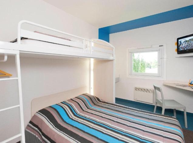 MELINESS Hotel - Housity