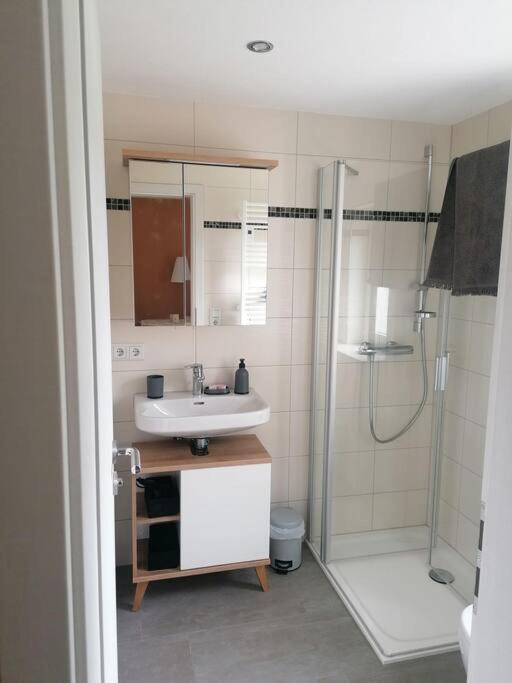 Ferienwohnung im Gartenhaus - Housity