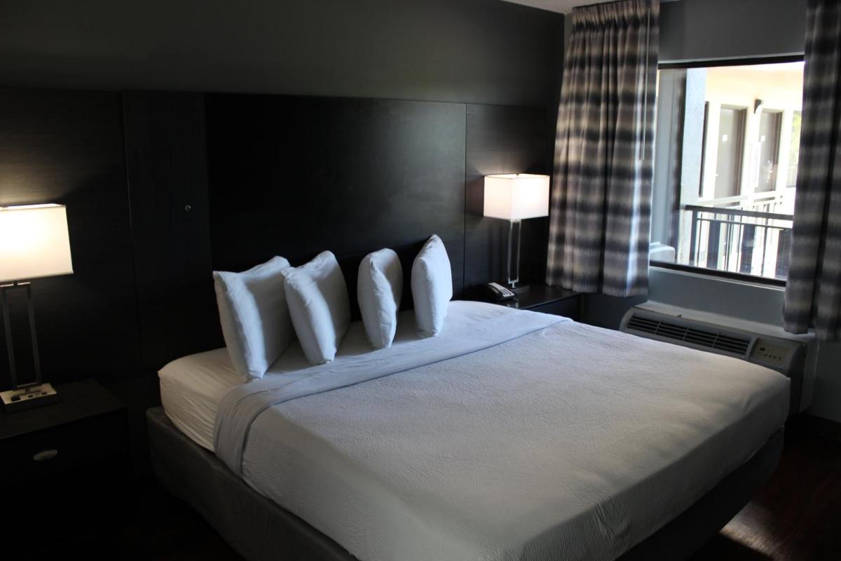 Riverfront Inn - Housity