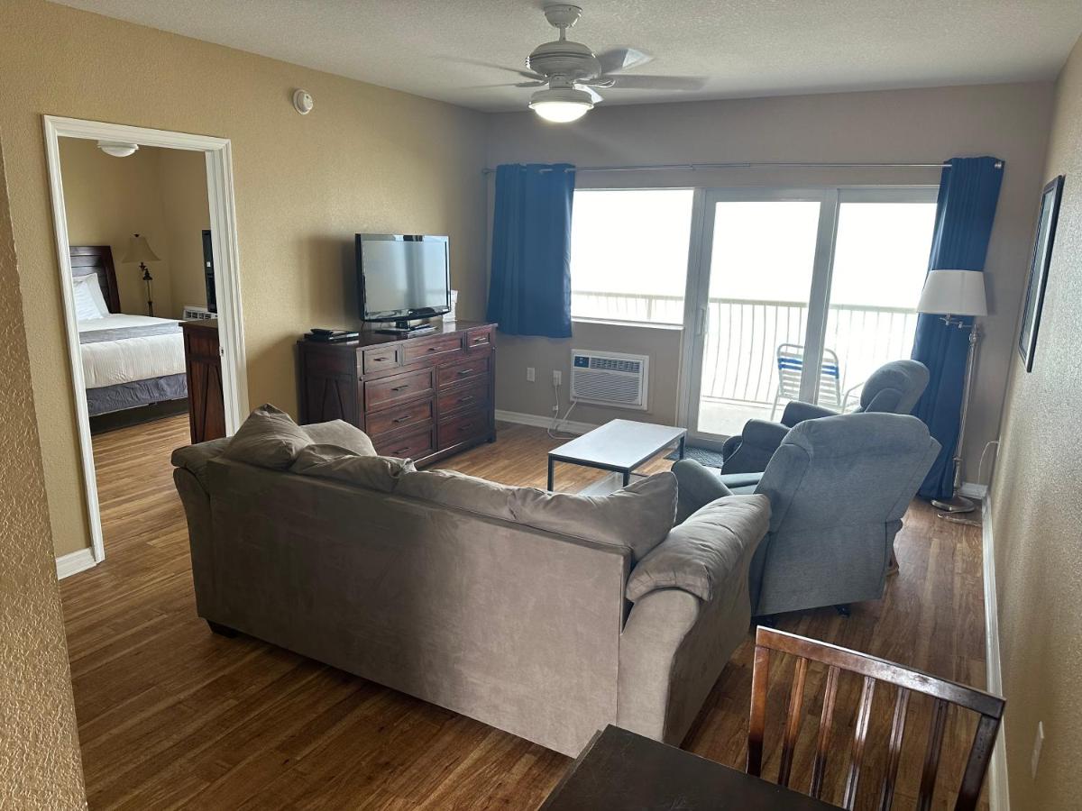 Shoreline Island Resort - Exclusively Adult - Housity