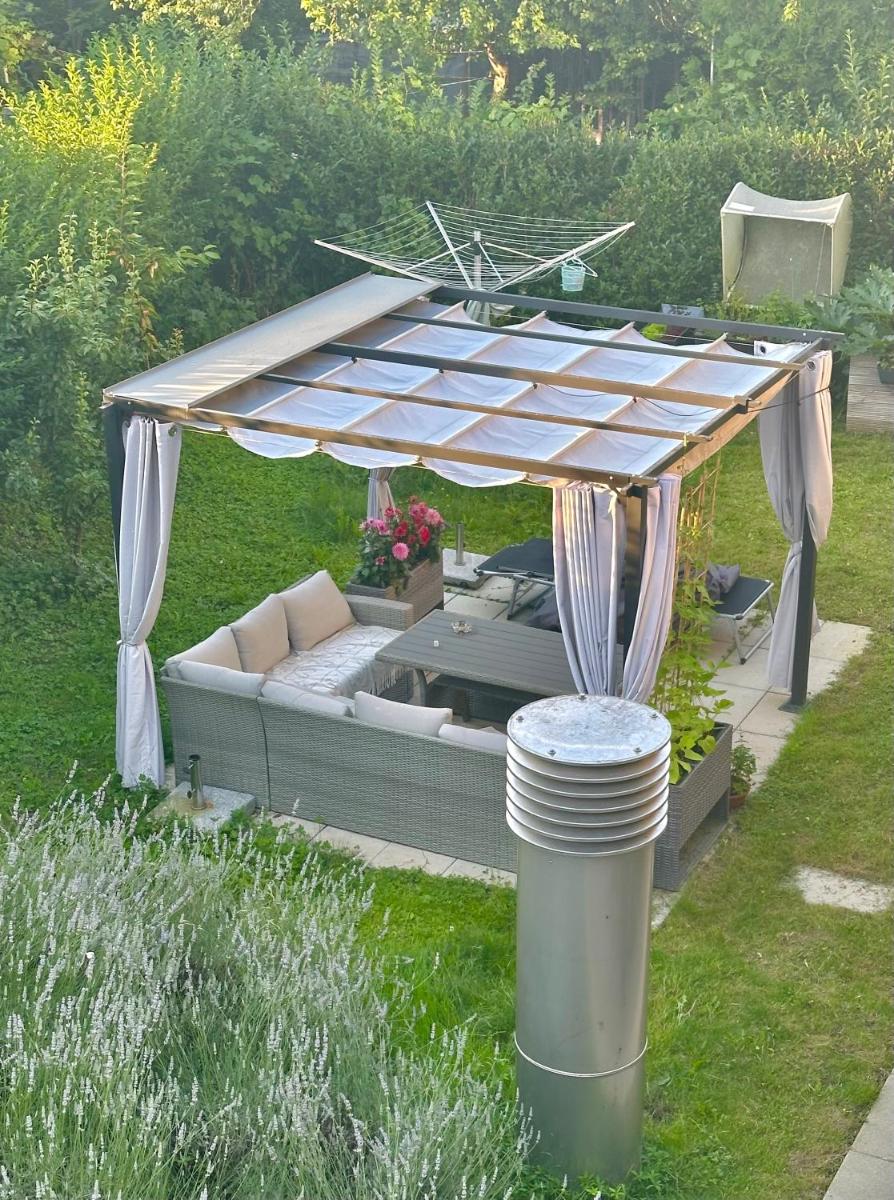 Gemütliches 2 Zimmer Studio mit Gartensitzplatz - Housity