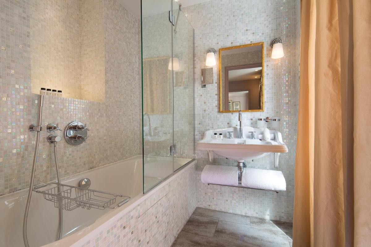 Salle de bains dans l'établissement Hotel & Spa La Belle Juliette