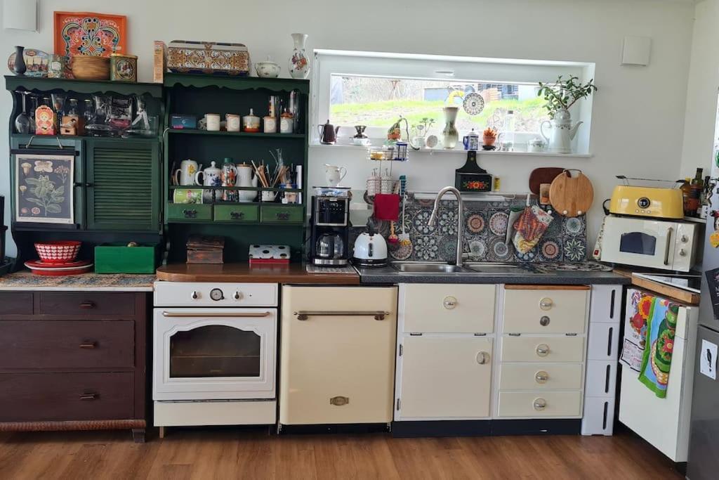 Camping im Igluzelt im Privatgarten mit warmer Lutzmatratze und Komfort Schlüchtern Main-Kinzig - Housity