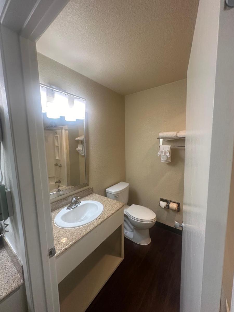 Best Western Heritage Inn - Housity
