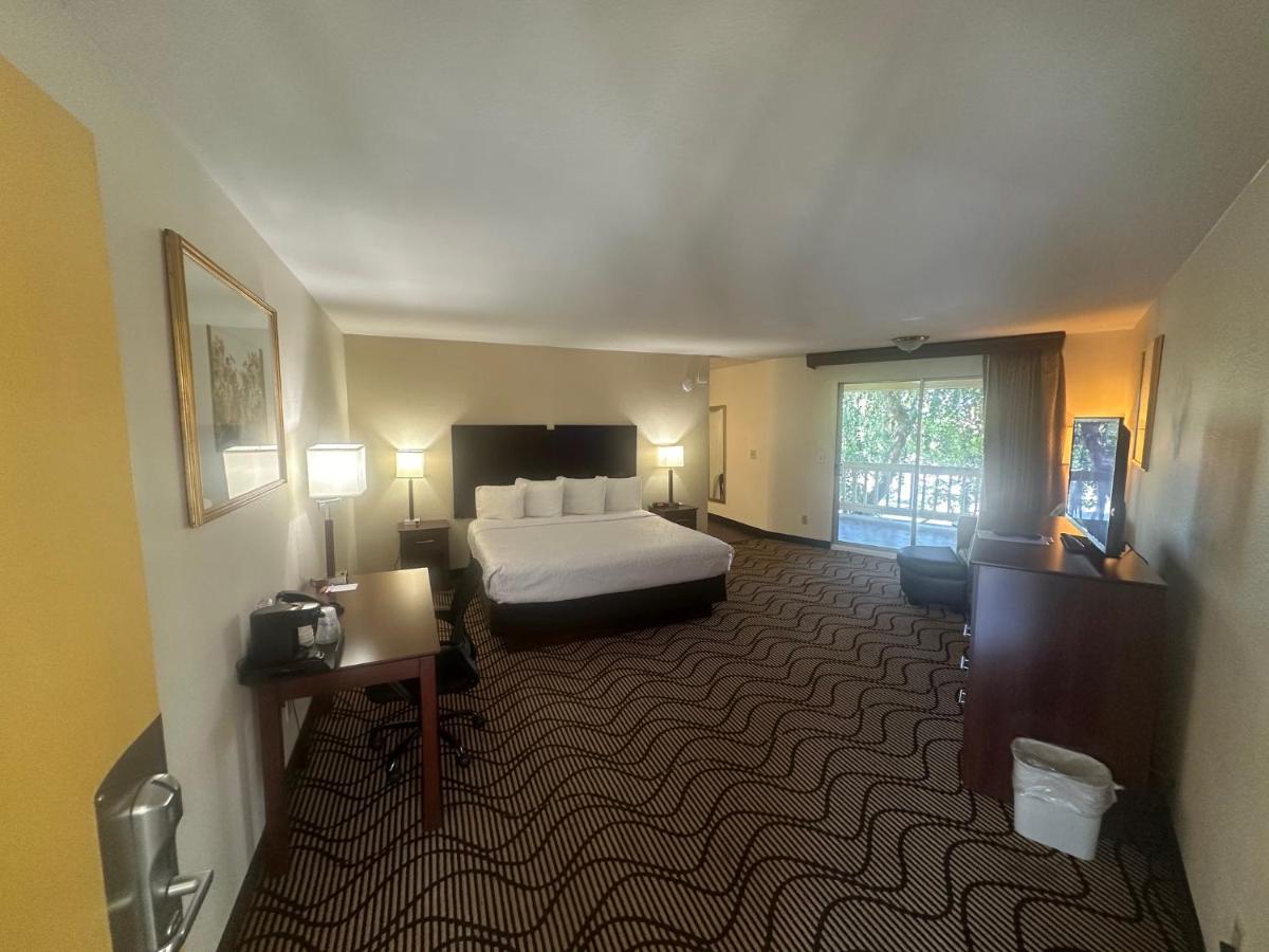 Best Western Heritage Inn - Housity