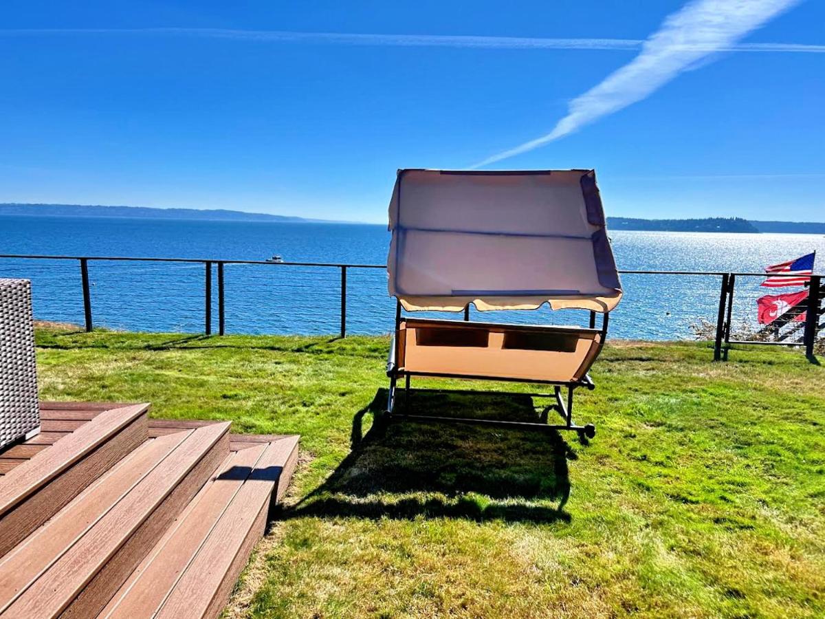 Luxury Bayfront Oasis with Private Beach Access, Near Tulalip Casino and Outlets! - Housity