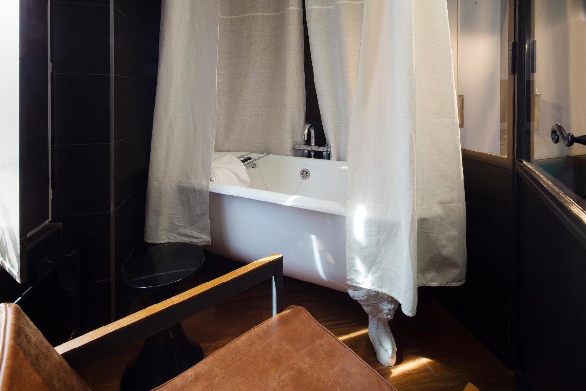 Salle de bains dans l'établissement Hotel & Spa La Belle Juliette