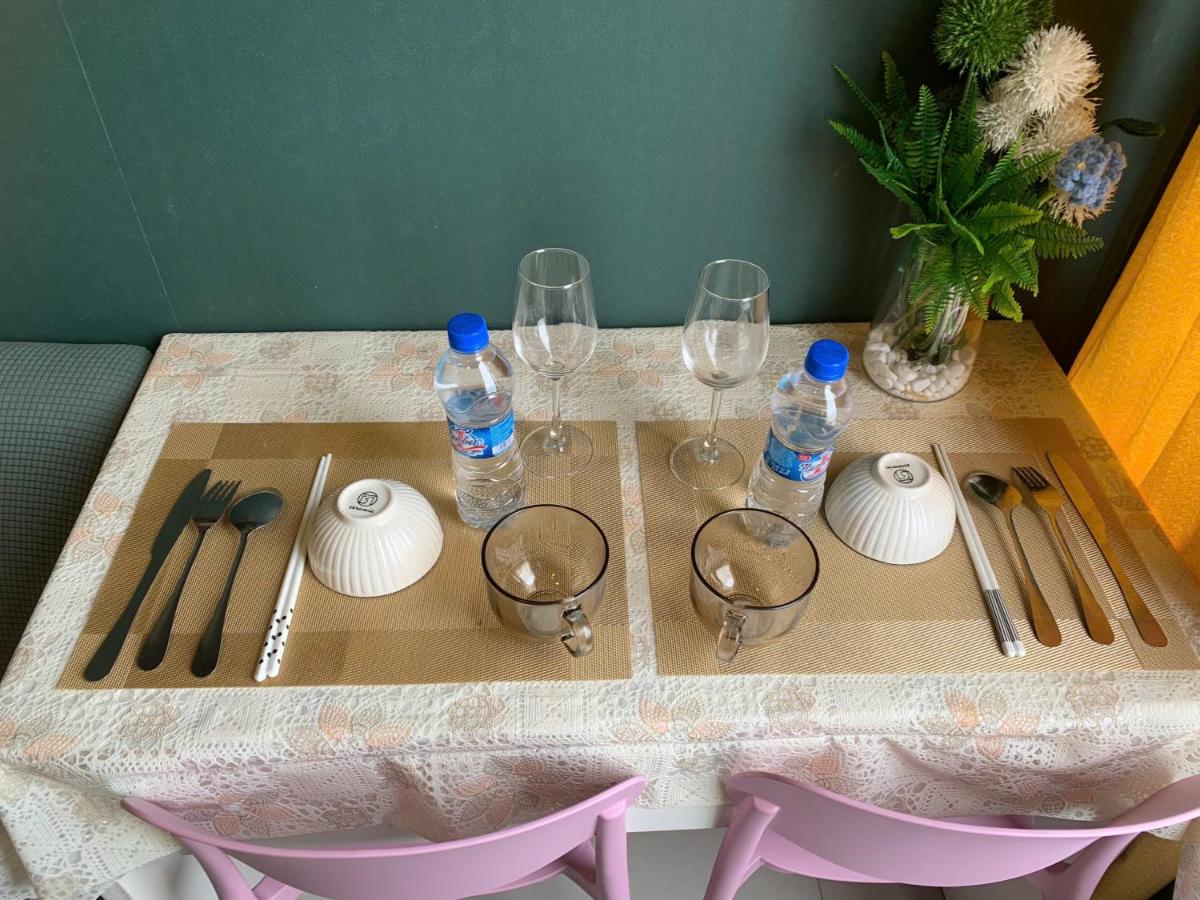 Suitetrails - YourHome Saigon Apartment - Zenity D1