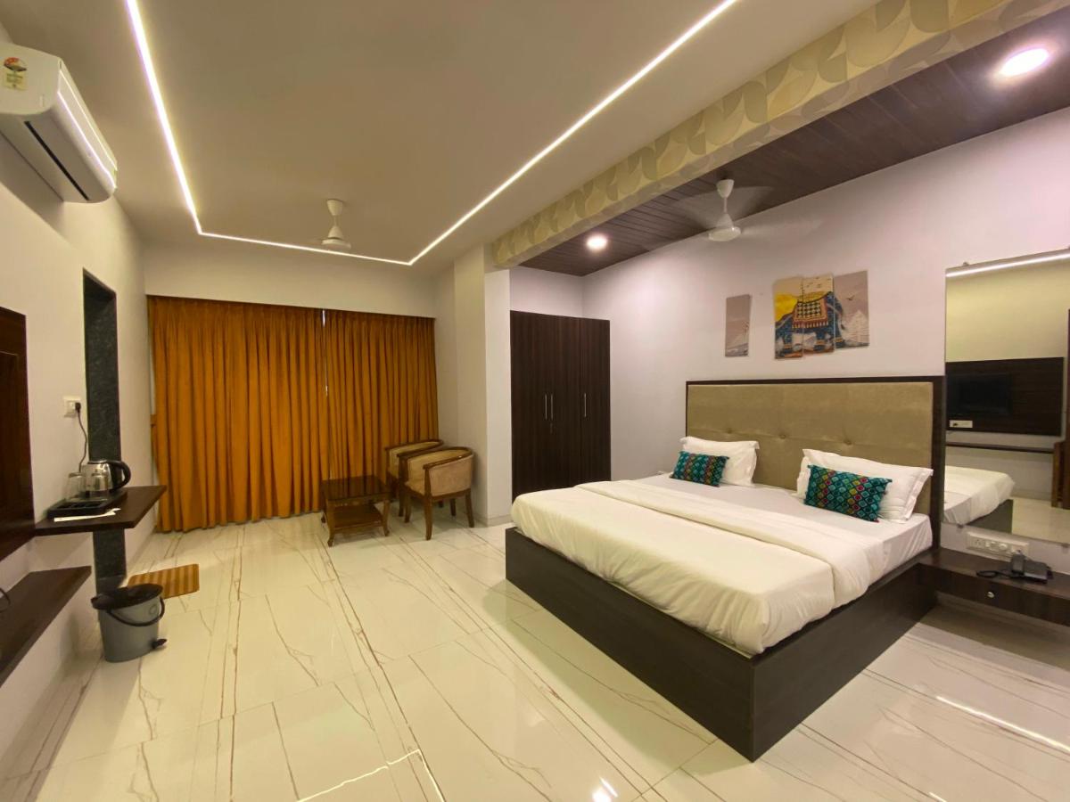 Hotel O Swaraj - Housity