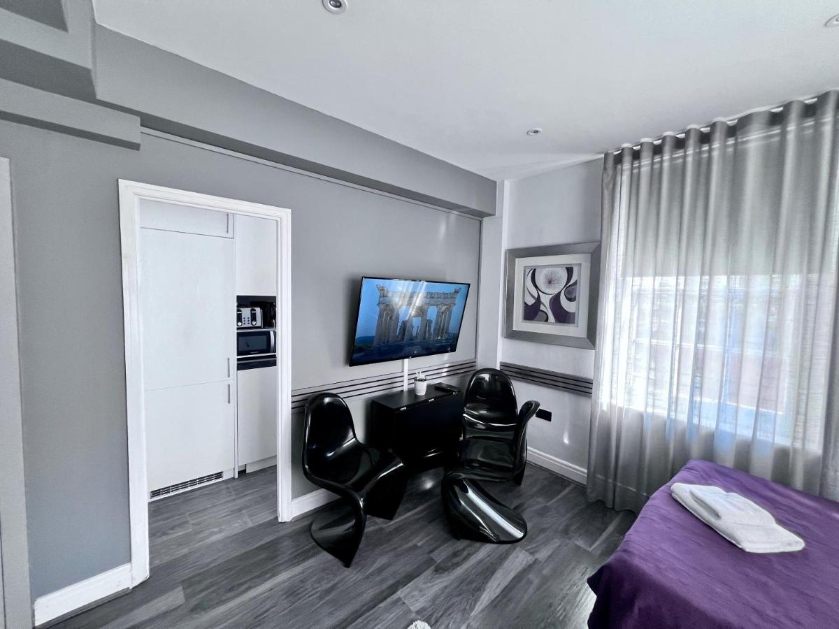 Hyde Park Studio Flats - Housity