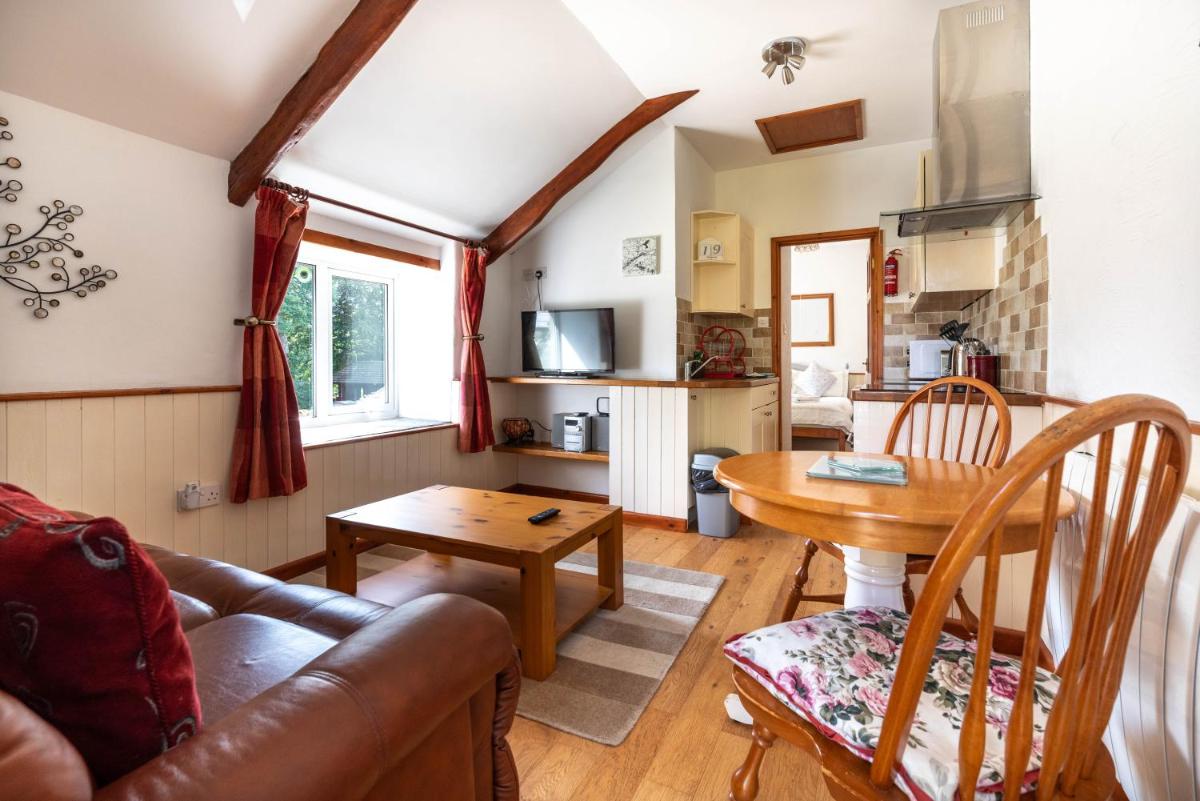 Ta Mill Cottages & Lodges - Smithy Cottage - Housity