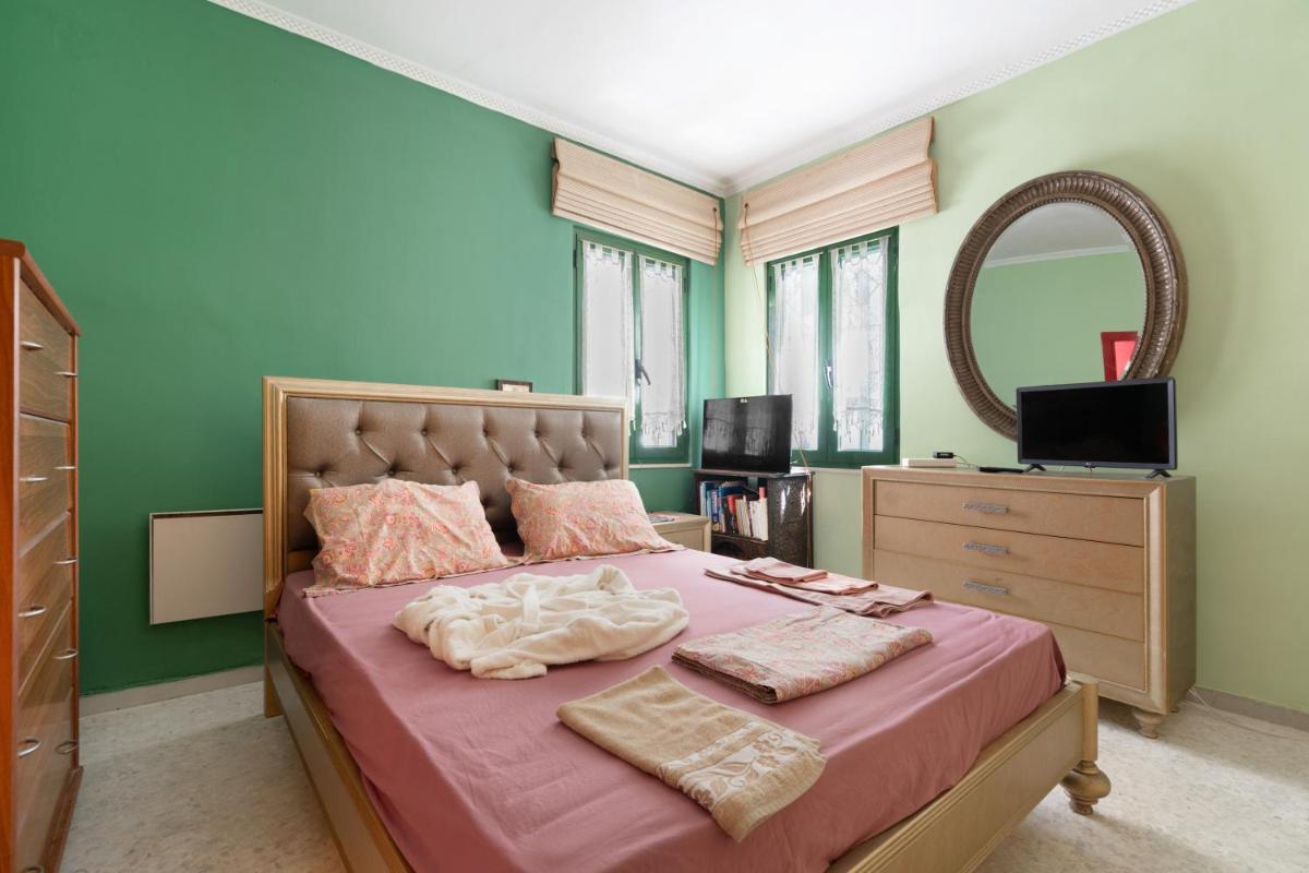 Villa Maria and Dimosthenis - Housity