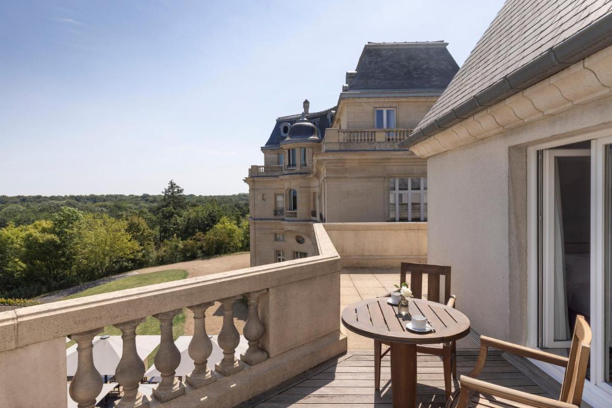 Balcon ou terrasse dans l'établissement InterContinental Hotels Chantilly Chateau Mont Royal by IHG