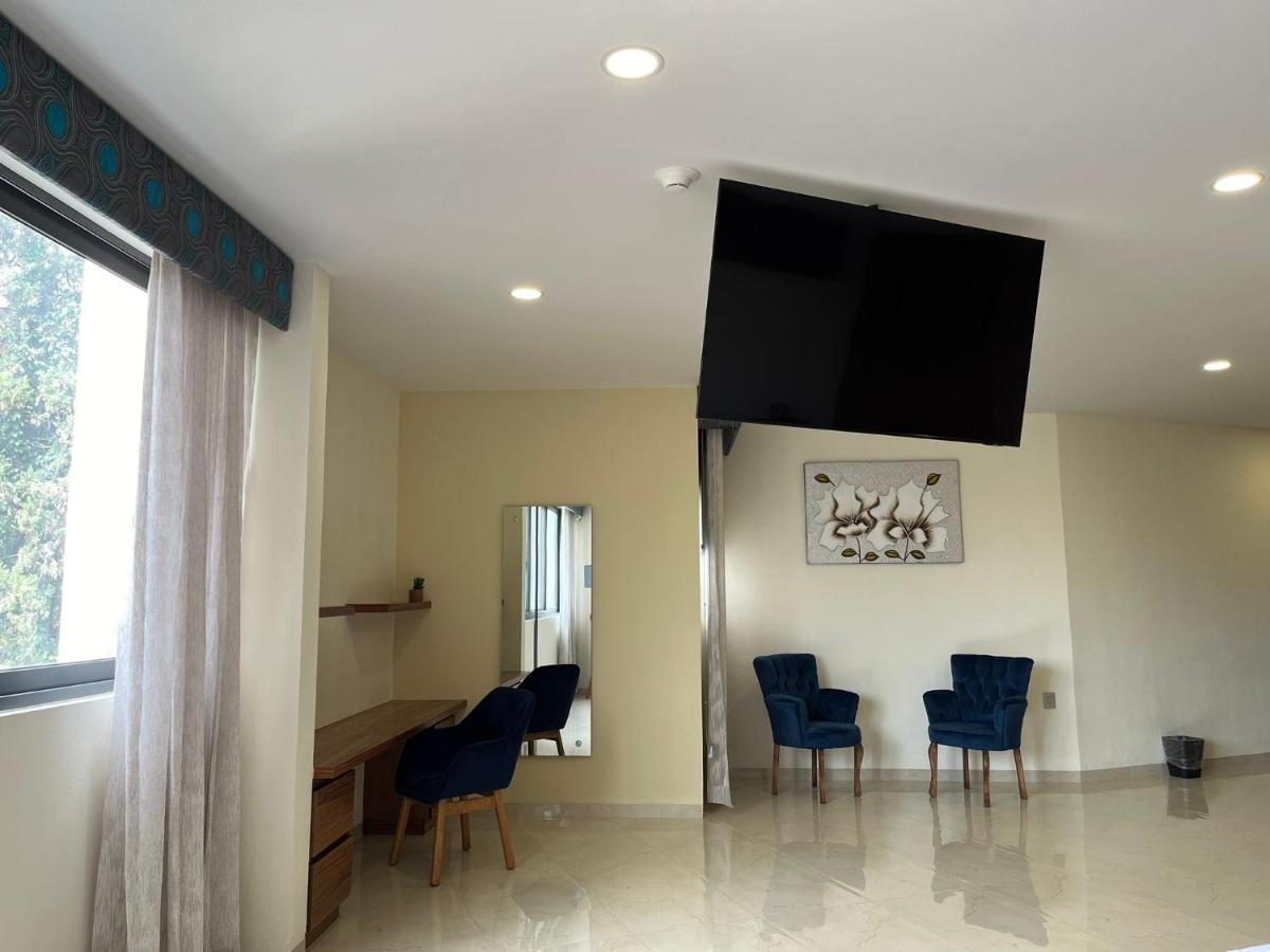 Hotel Cinco Diamantes - Housity
