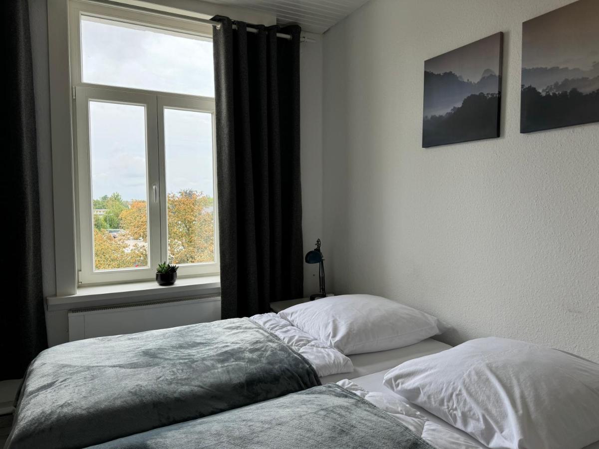 Moderne 4 Zimmer Apartment mit Bergblick Stadtzentrum Contactless Check-in - Housity