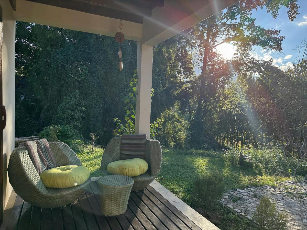 Pairadise Hotel - Housity