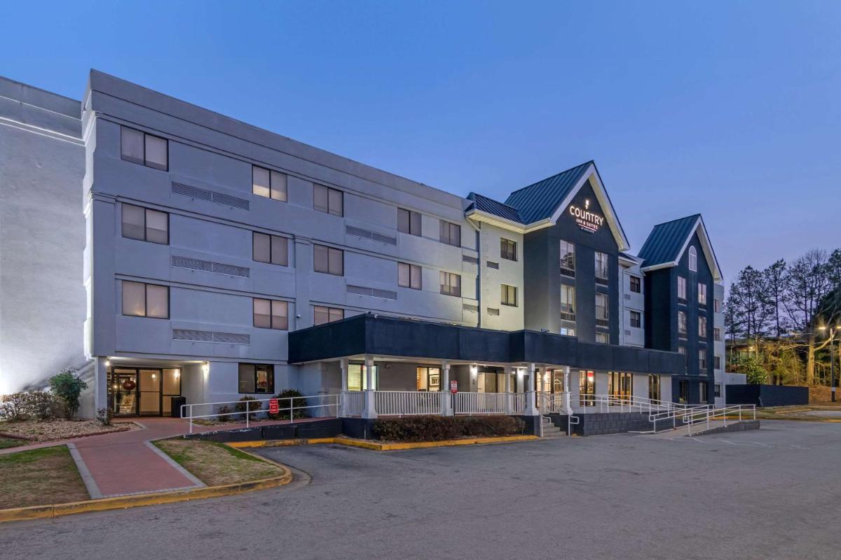 Country Inn & Suites by Radisson, Atlanta Airport South, GA - Housity