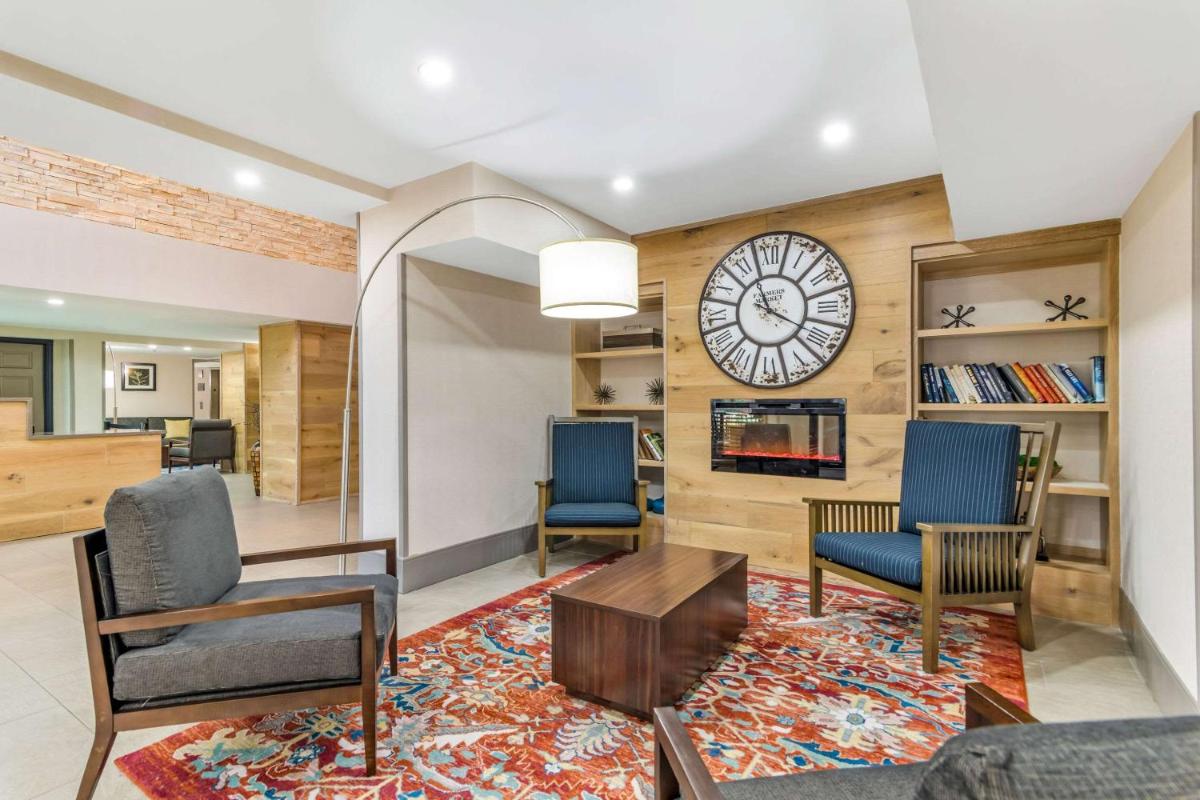 Country Inn & Suites by Radisson, Atlanta Airport South, GA - Housity