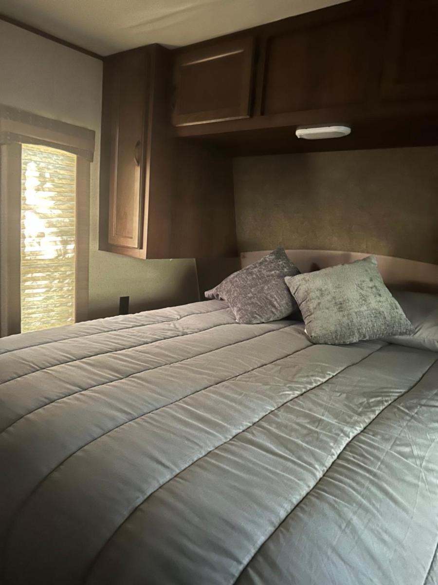 RV La Alegria de CHRISTMAS - Housity