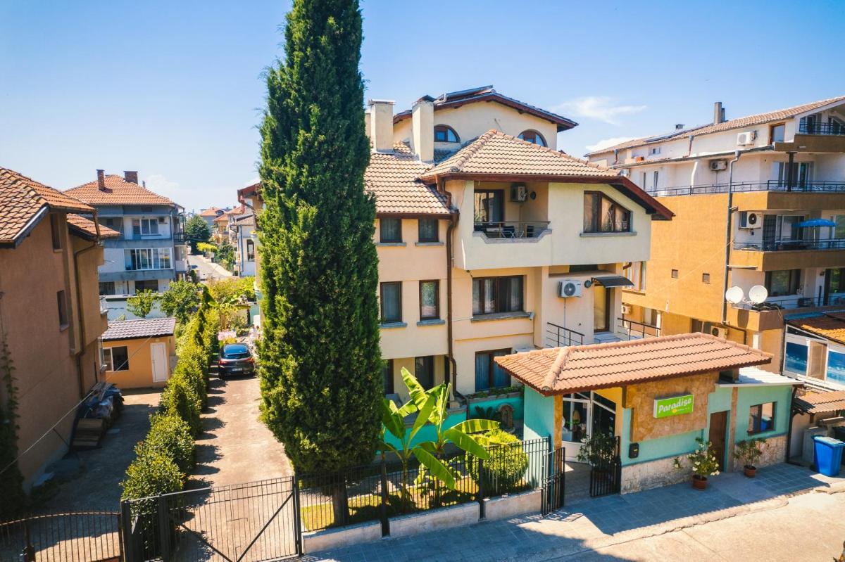 Paradise Chernomorets - Housity