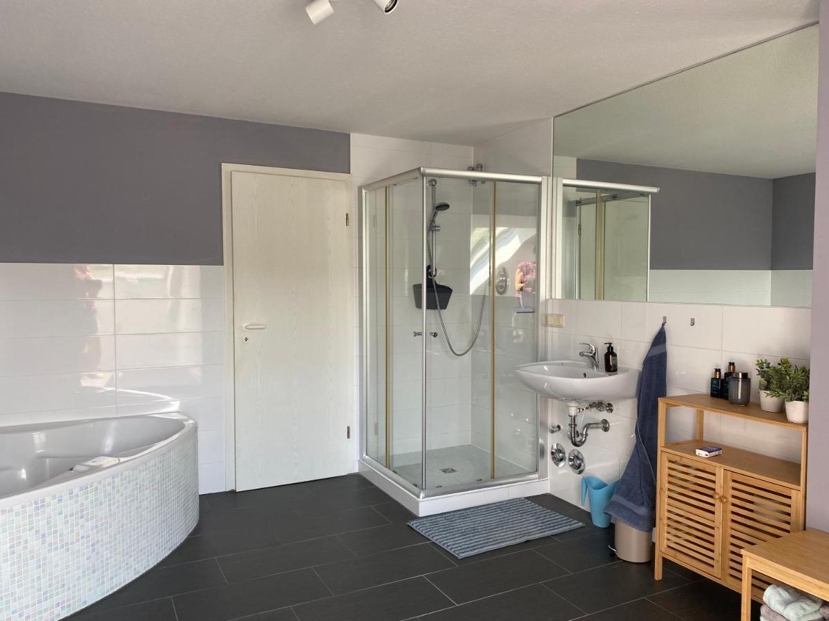 Ferien- und Messewohnung in idyllischer Lage - Housity