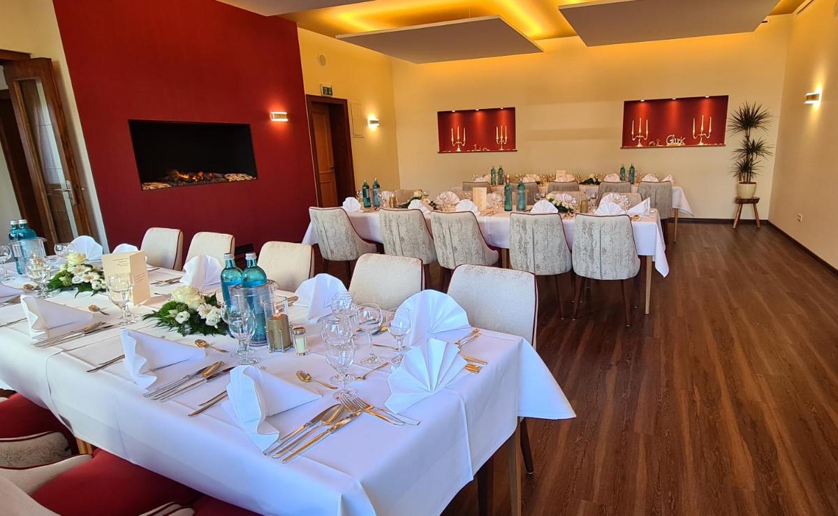 Hotel Hessischer Hof - Housity