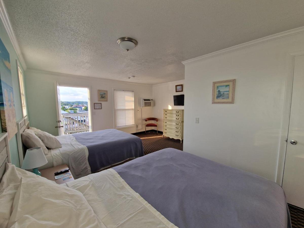 Sandcastle Beachfront Inn - Housity