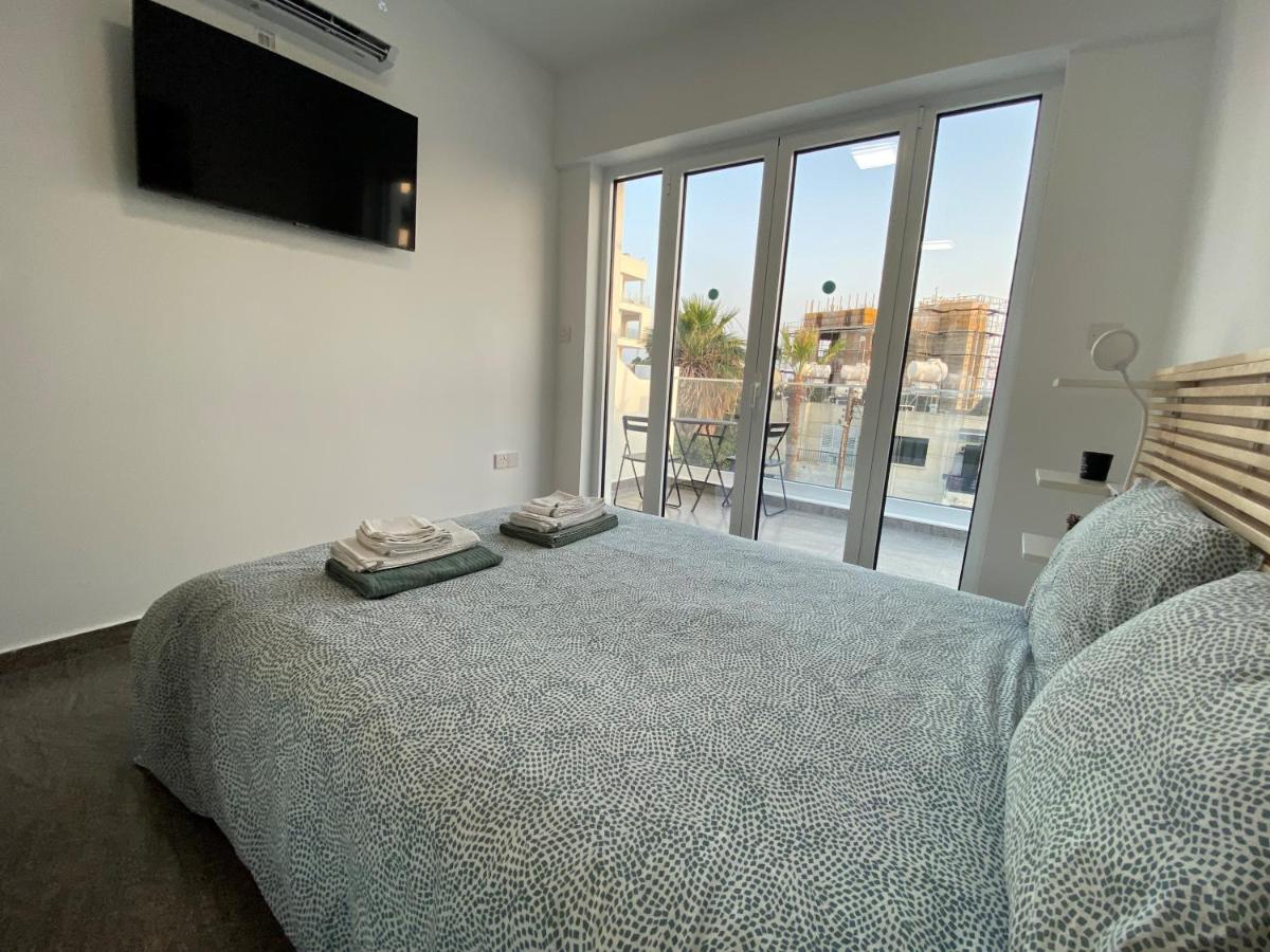 Ev Zin - Modern, cozy, 1 bed, pool, 2 balconies, A105 - Housity