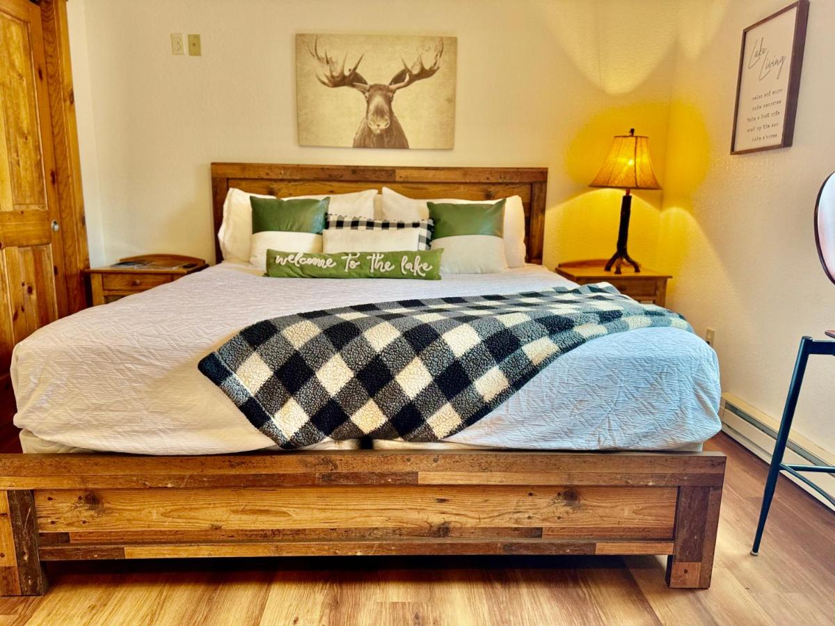 Lake Getaway #8 _ Stunning Views _ Private Retreat - Housity