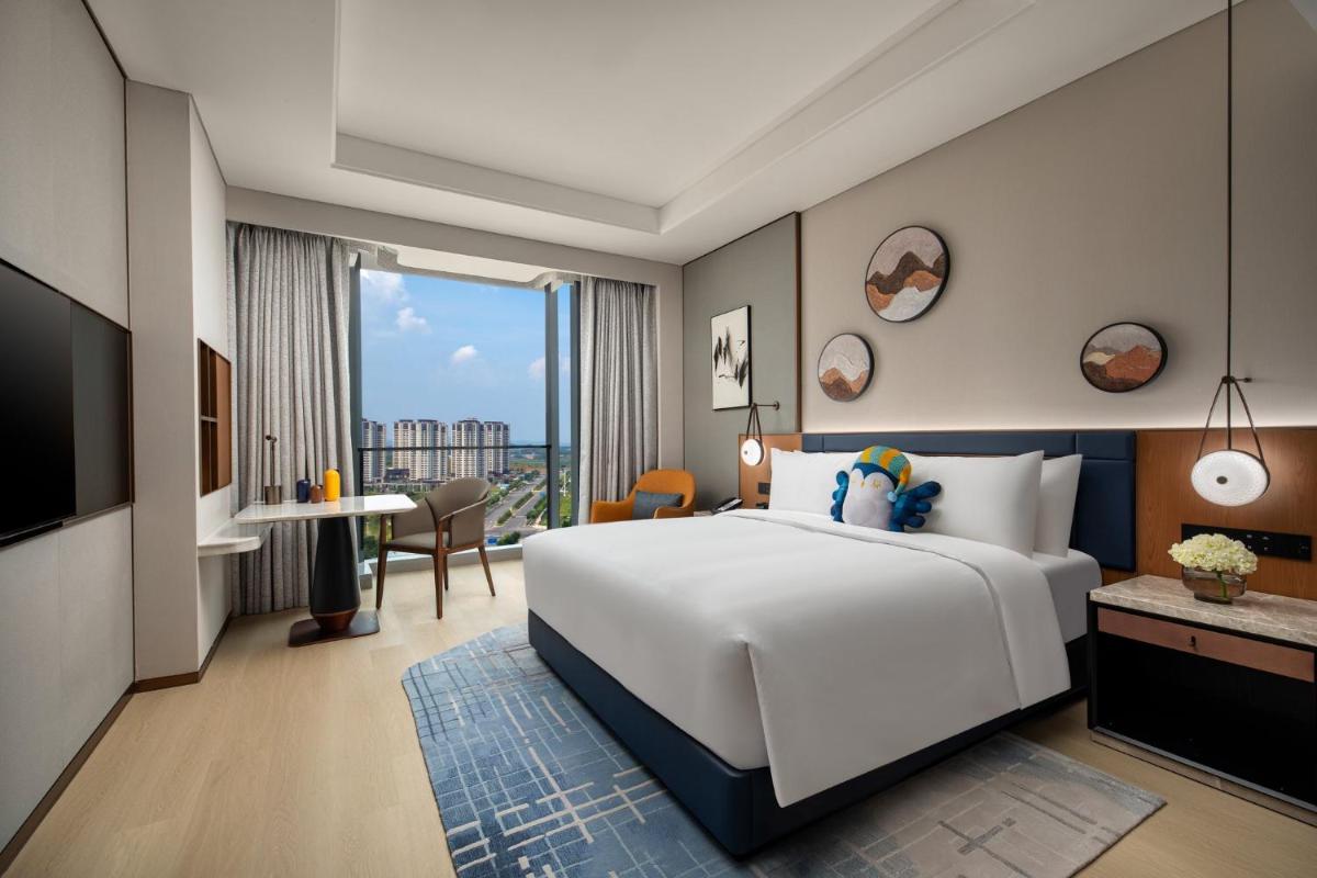 voco Jincheng Danhe by IHG - Housity