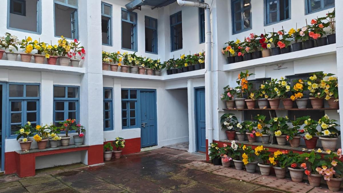 Van Niwas - Himalayan Center of Sri Aurobindo Ashram - Housity