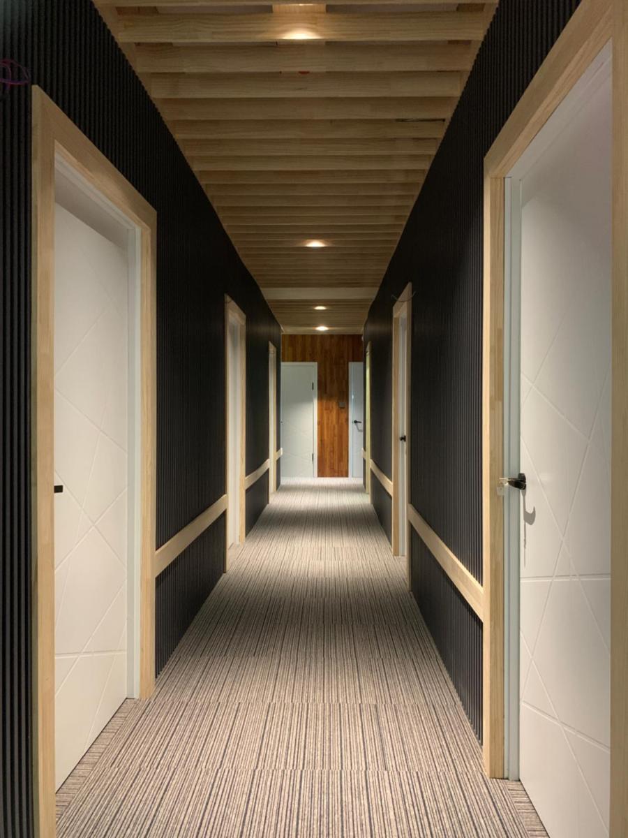 OZ HOUSE and CAFE - Housity