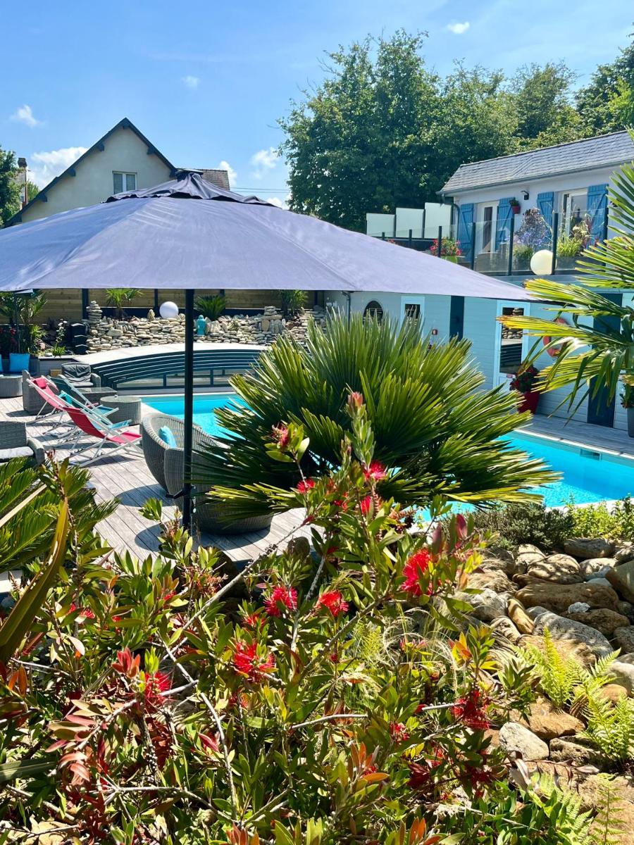 Hotel la piscine - Housity