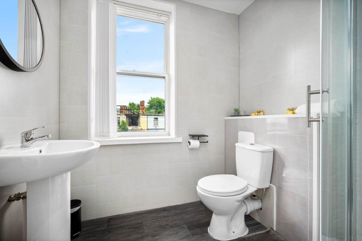 Premium Apartment - Gated Parking - Close to Centre 1SH - Housity