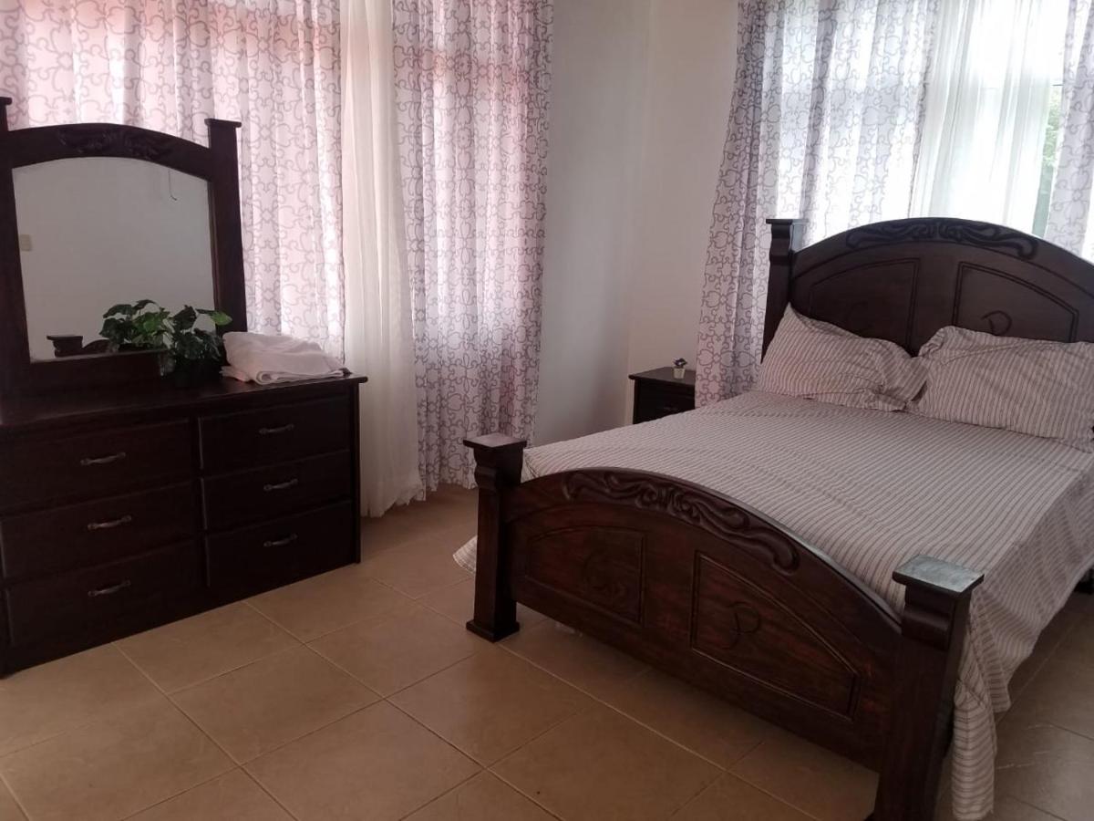VILLA CON Piscina en Juan Dolio - Housity