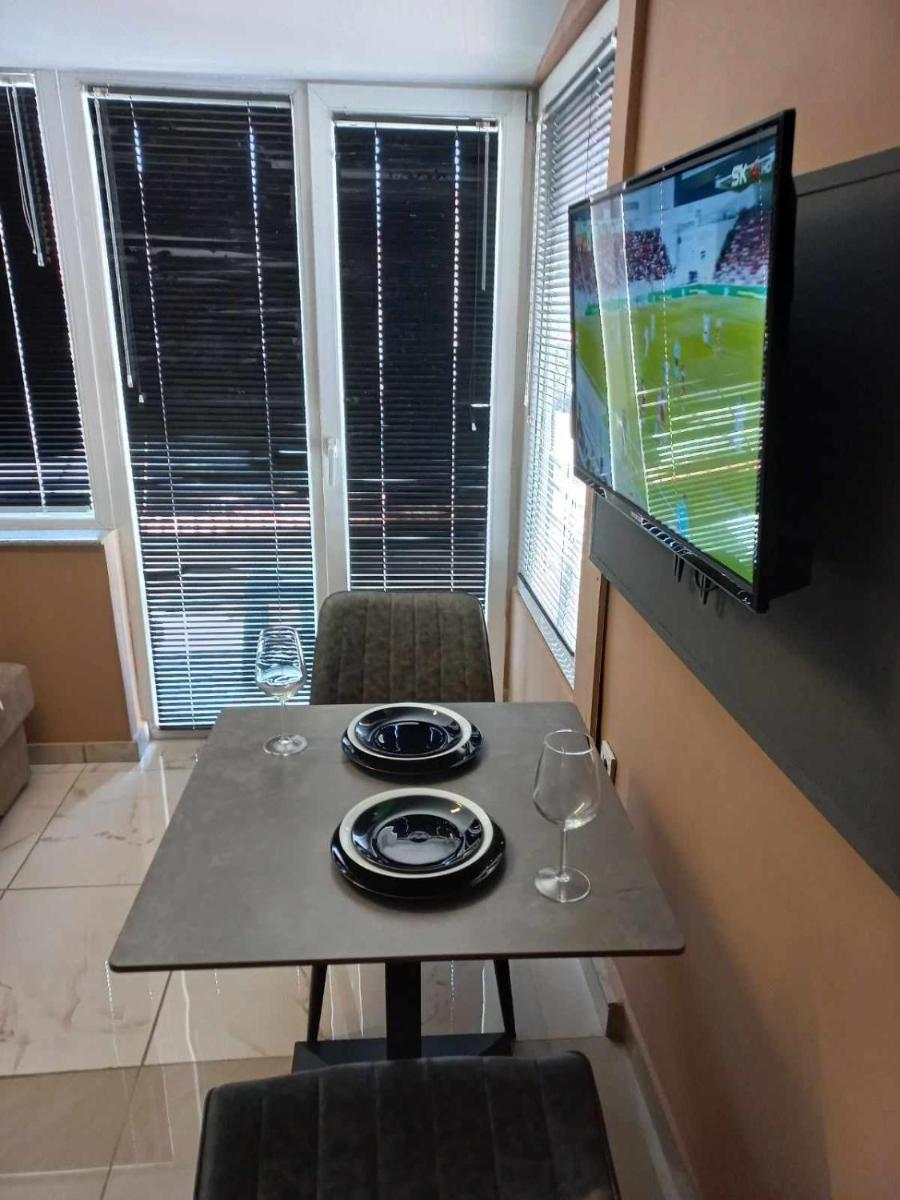 Deluxe Apartments Center - Housity