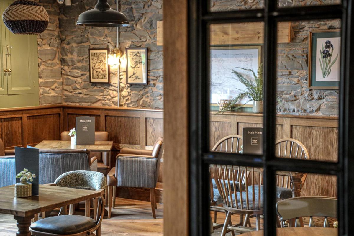 Bridge End Hotel - Housity