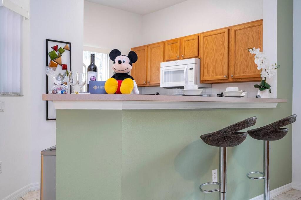 Cozy 3Bed Townhome 8 Miles from Disney 1123 - Housity