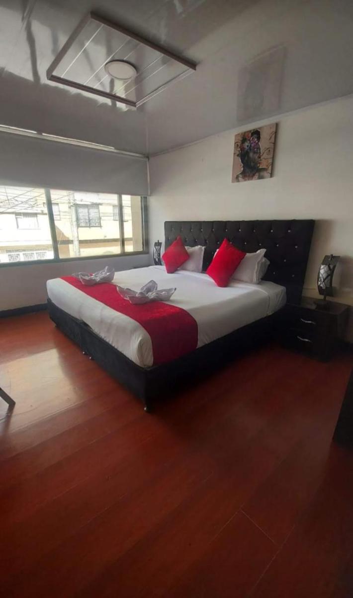 AW Hotel American Travel - Housity