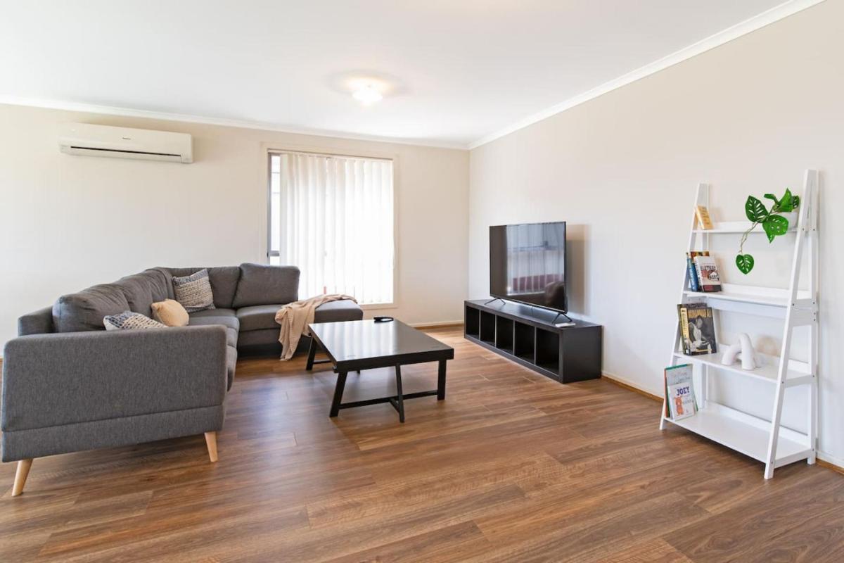 Family Home for a Fiesta - Housity