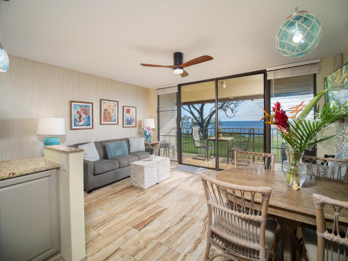 Waiohuli Beach Hale D227 - Aloha La'i - Oceanfront/1b1b/Wifi/AC/Cable/Pool/Extras - Housity