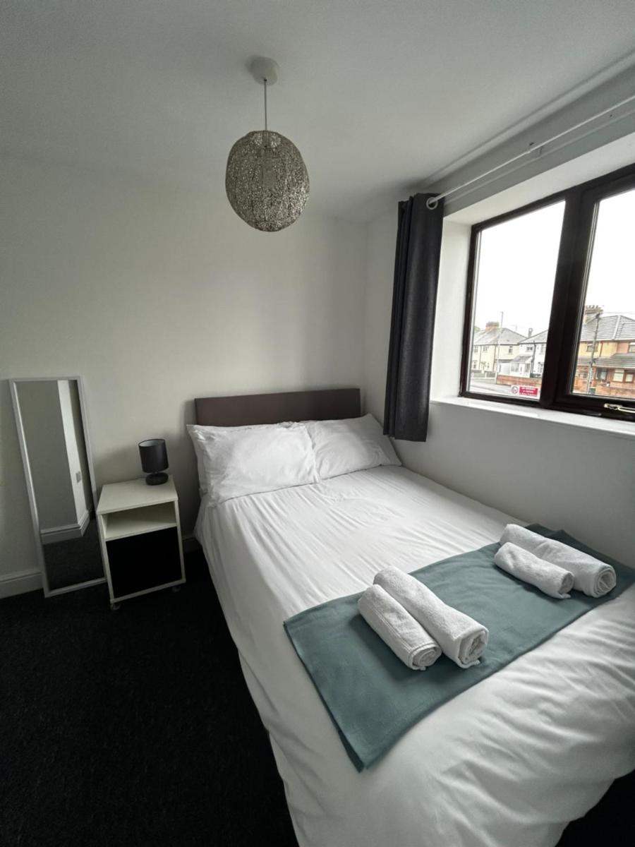 Spacious 1 Bedroom Apartment with free parking - Housity