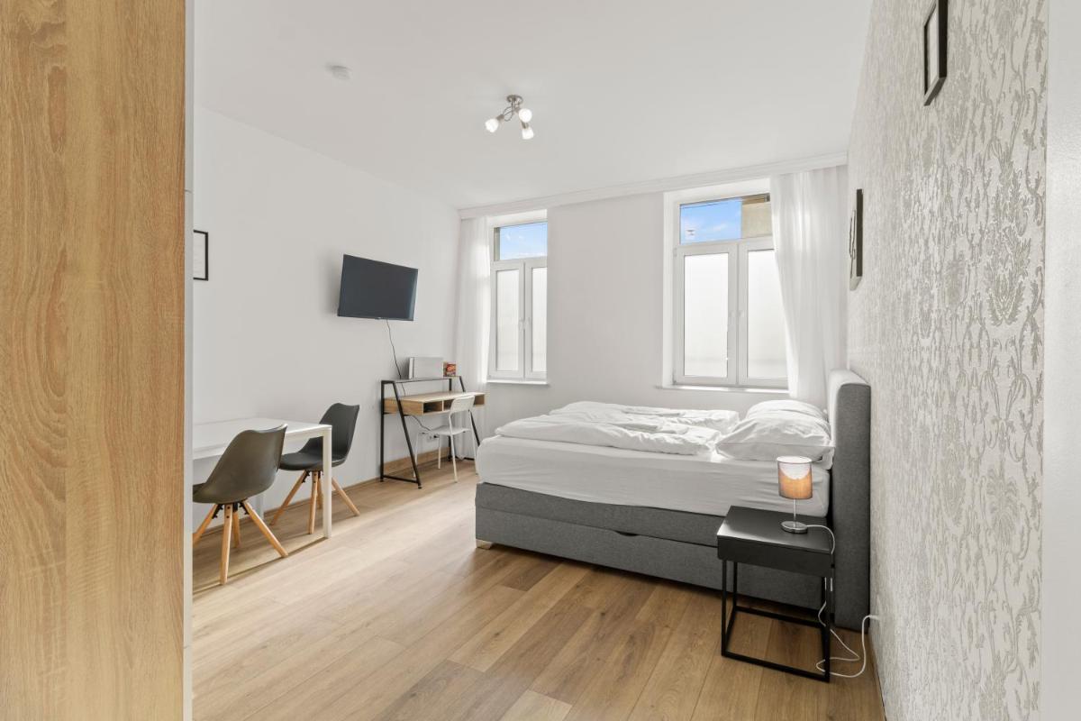 Faraway Studios 43 - Housity